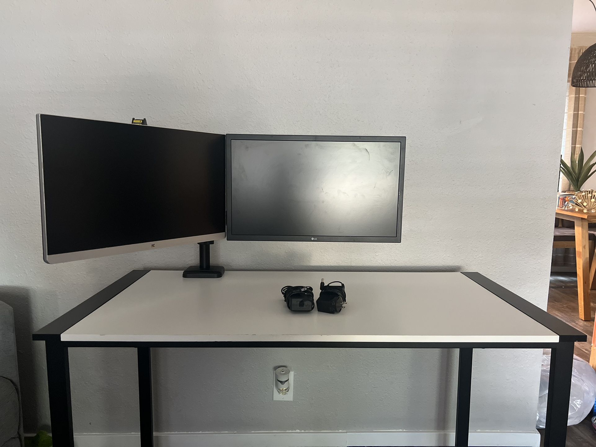 Gaming Monitors And Desk