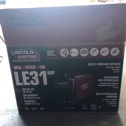 Lincoln Electric Welder LE31Mp
