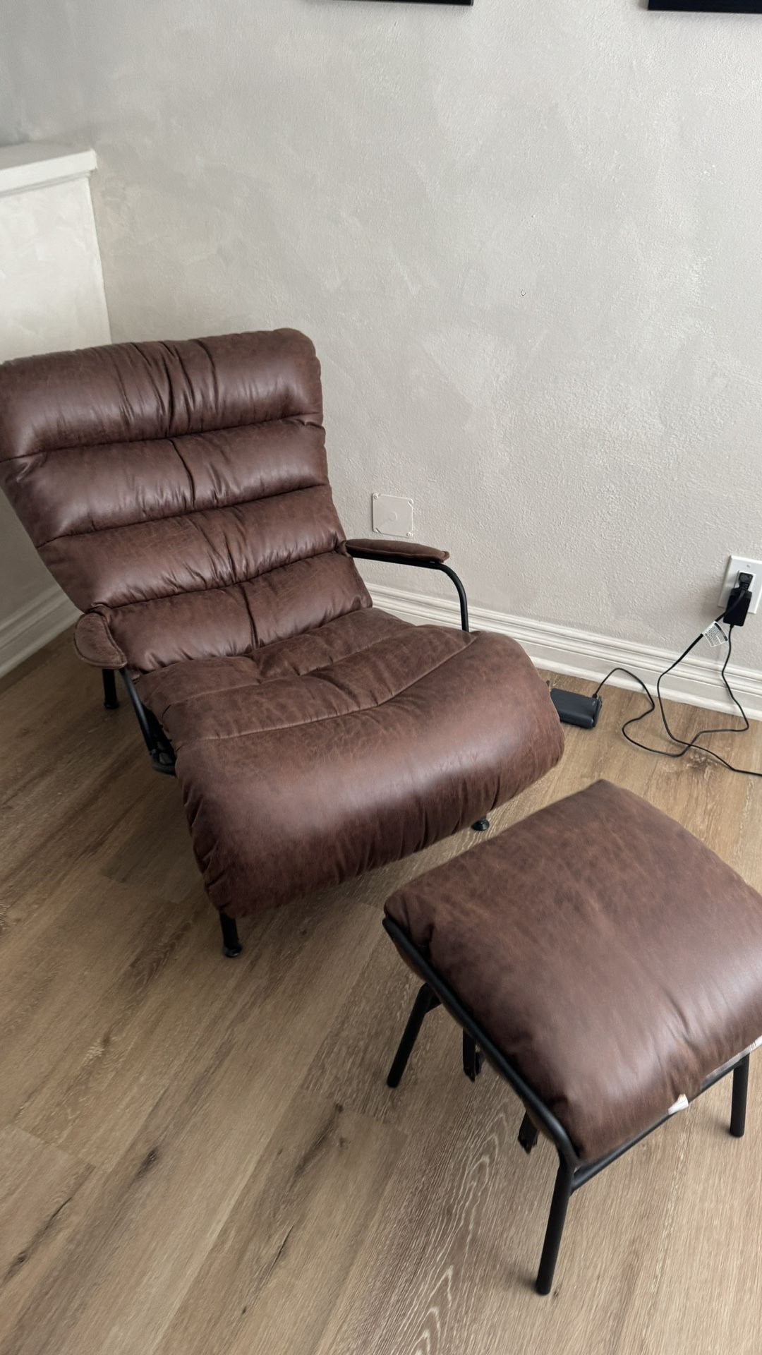 Rocking Chair with Ottoman