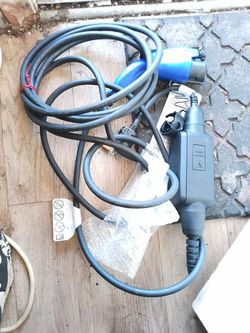 ELECTRIC CAR CHARGER