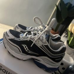 Saucony Omni 9 Size 12c Kids 