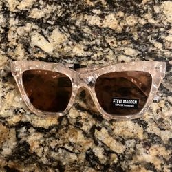 New Pink Steve Madden sunglasses
