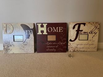 New wall frames fits 3 photos all 3 for $90!!