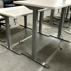 ELECTRIC HEIGHT ADJUSTABLE DESKS *can deliver*