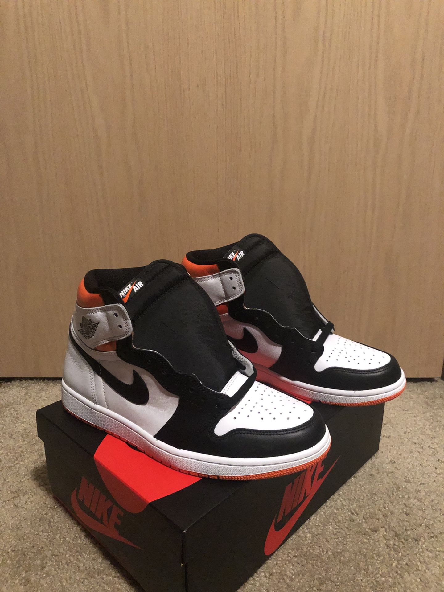 Jordan 1 Electro Orange 