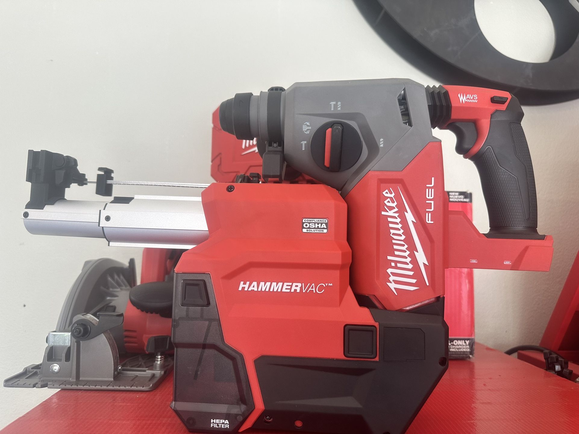 Milwaukee Roto Hammer M18