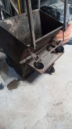 2 screen boxes. (Flooring)