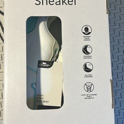 CRANE Women's Casual Sneaker White  Faux Leather Size 7 Aldi Tennis Shoes Low + Box