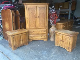 Oak chevron dresser set