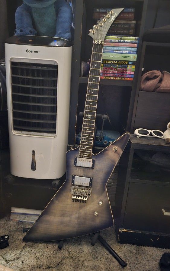 Epiphone Ghosthorse Explorer Guitar