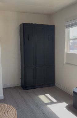 Murphy bed