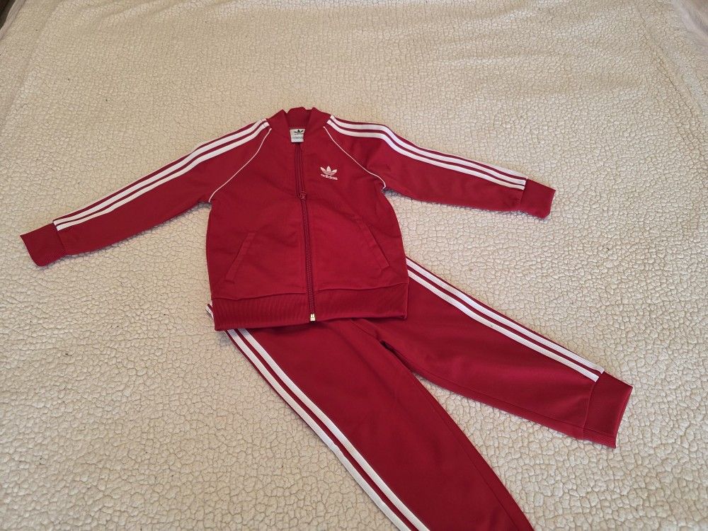 Adidas sports suit for toddler.