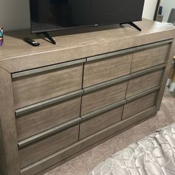 9 Draw Dresser