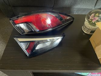 Toyota Yaris 2019 Driving Side Head Lights