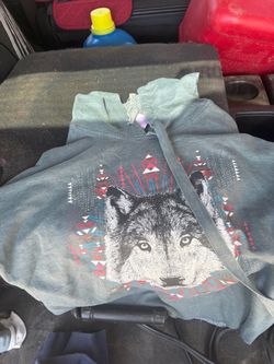 Wolf Graphic Pullover Hoodie