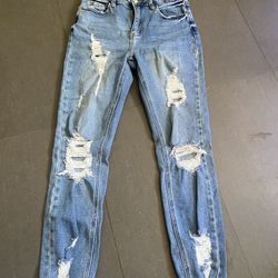 Ripped Skinny jeans (size 5)