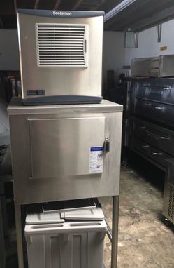 SCOTSMAN NUGGET ICE MACHINE