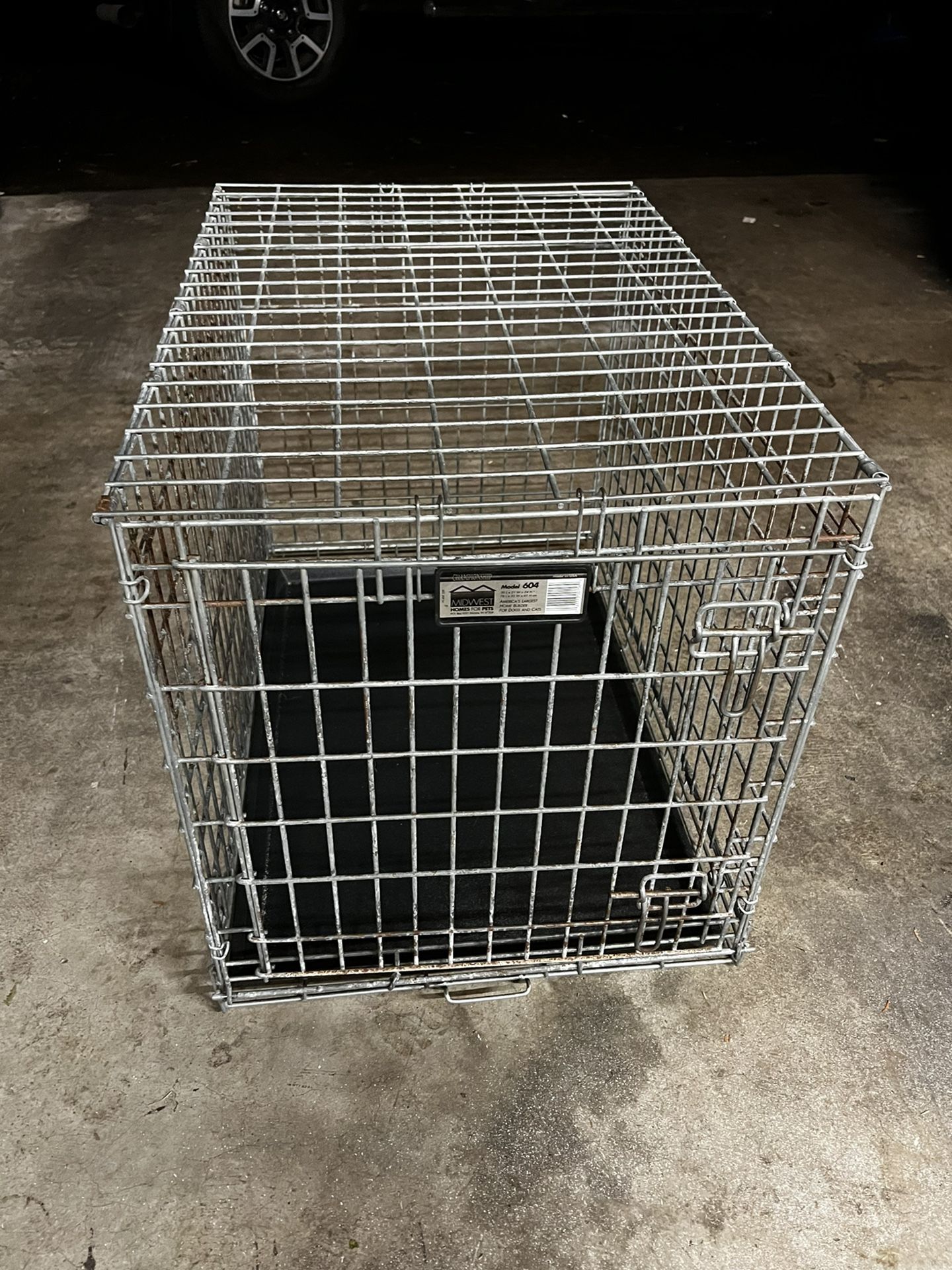 DOG CRATE FOLDING 30x21x24 MODEL 604
