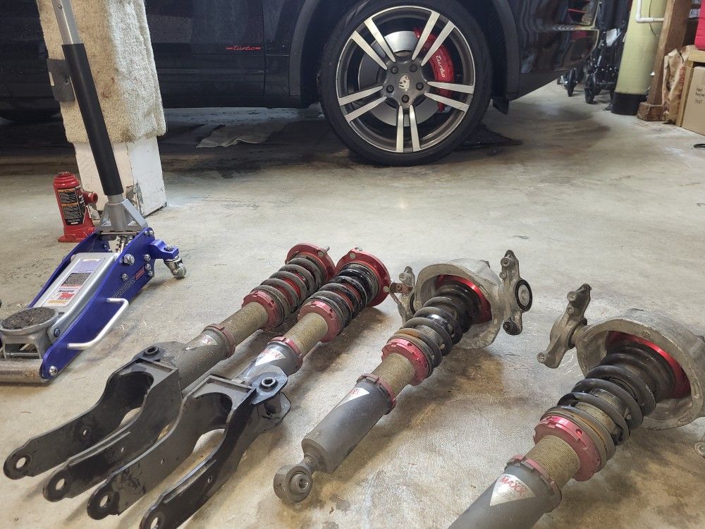 Porsche Cayenne 2011 to 18 Coilovers.