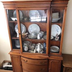 China Cabinet -wood