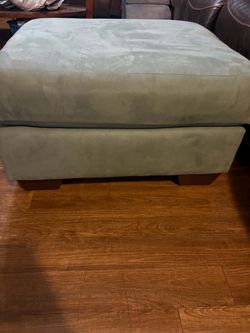 Living room Ottoman $60 Obo