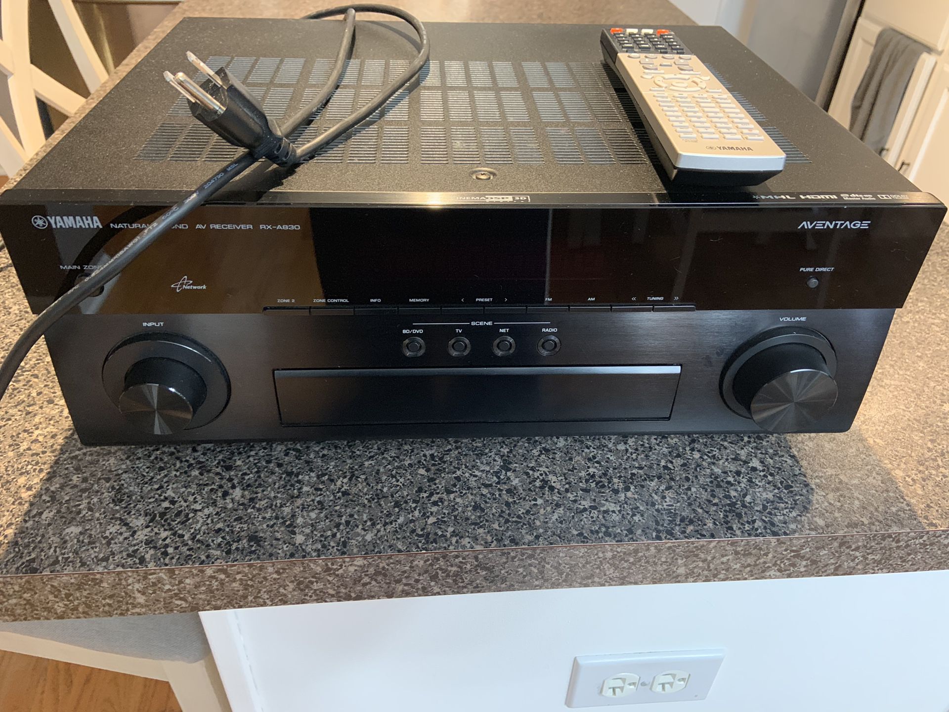 Yamaha Aventage receiver RX-A830