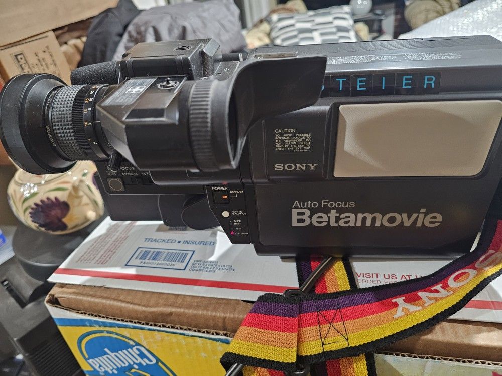 Vintage SONY BETAMOVIE BMC-220 BETAMAX Video Cassette Camcorder Camera