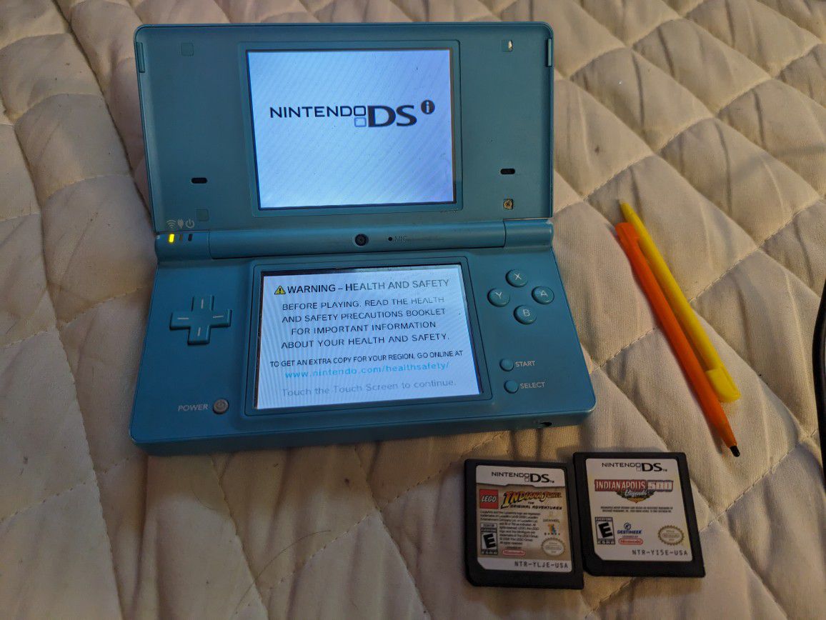 Ds + 2 Games For Parts