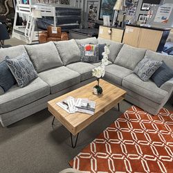 Cozy Sectional! Easy financing! 😍✅❤️