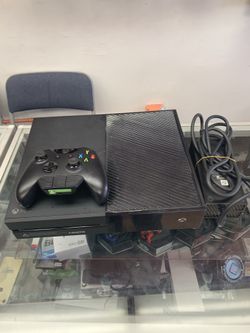 Xbox one comes with wires & controller and game