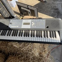 Yamaha Keyboard
