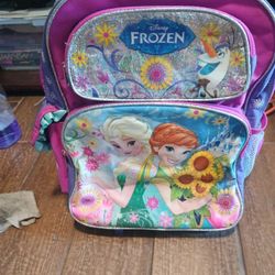 Girl's   Frozen Backpack  On Wheels  For School Or Take Over Night 