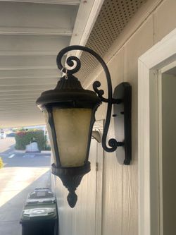 Outdoor wall light