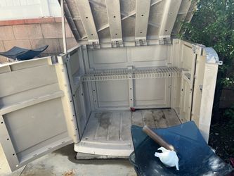Rubbermaid shed