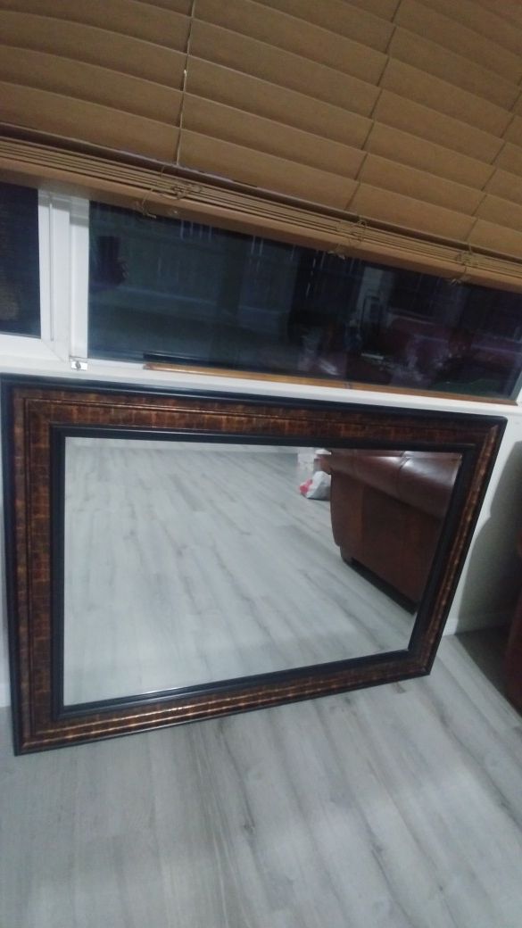 Wall decor mirror