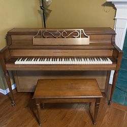 Hobart M cable piano