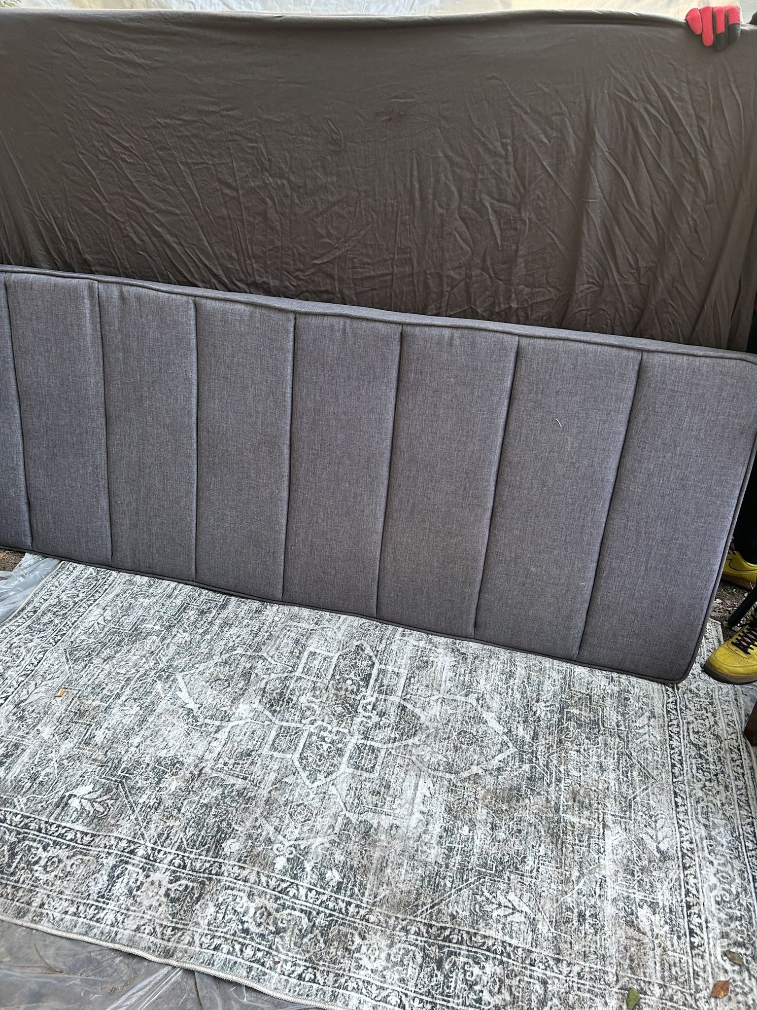 Hayden headboard : California king headboard & bed frame