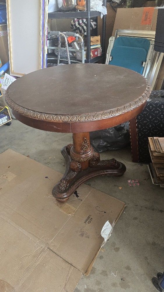 2 Beautiful High End Side Tables For Dyi?