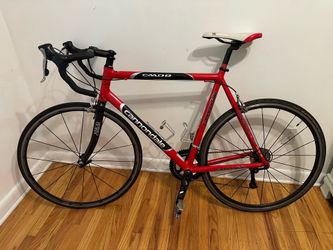 58cm Men’s Cannondale CAAD8 road/racing bike