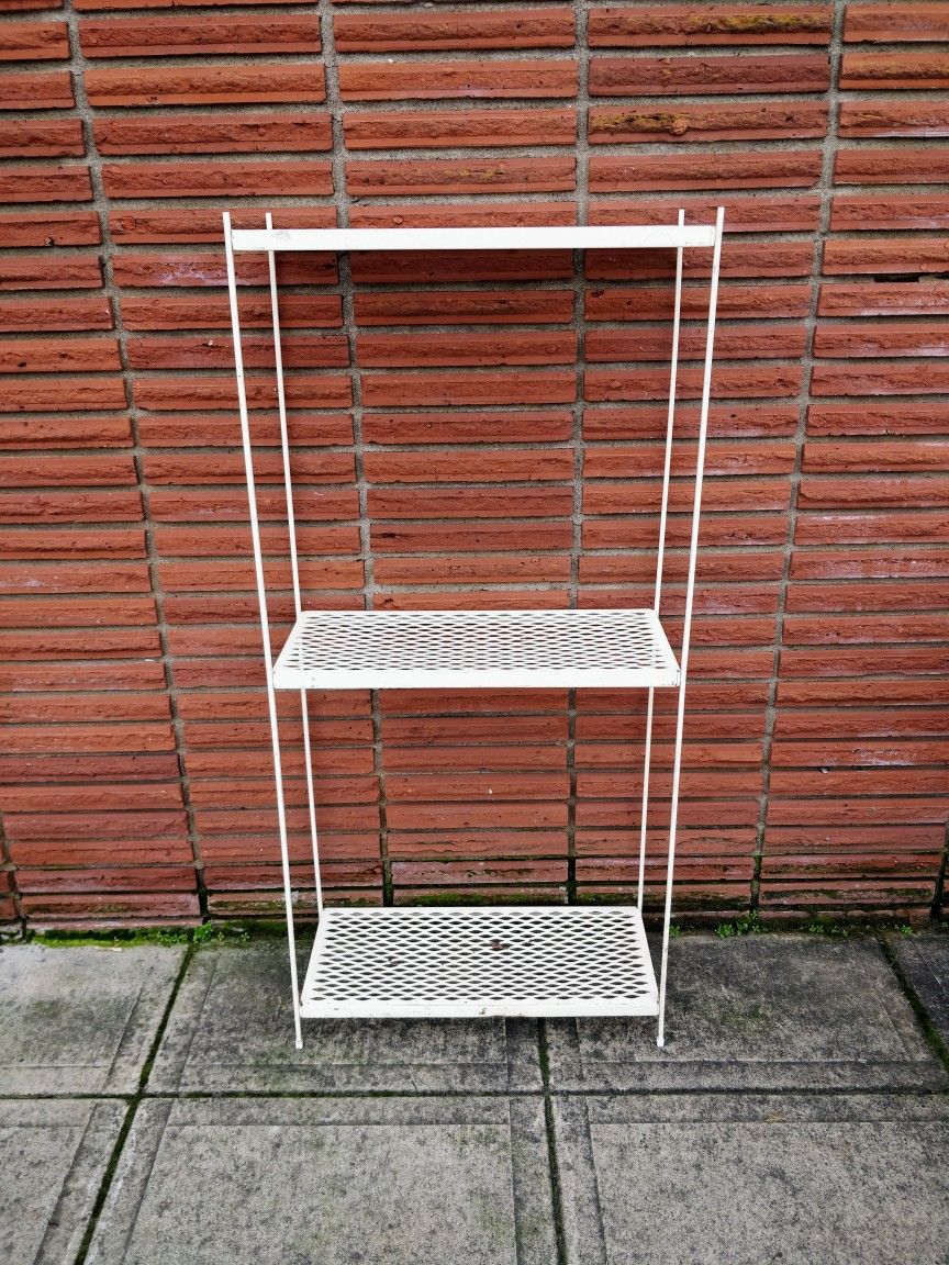 Cream Metal 3 Shelf Outdoor Stand
