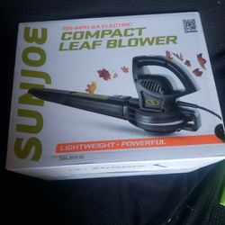 BRAND NEW IN BOX ELECTRIC COMPACT LEAF BLOWER