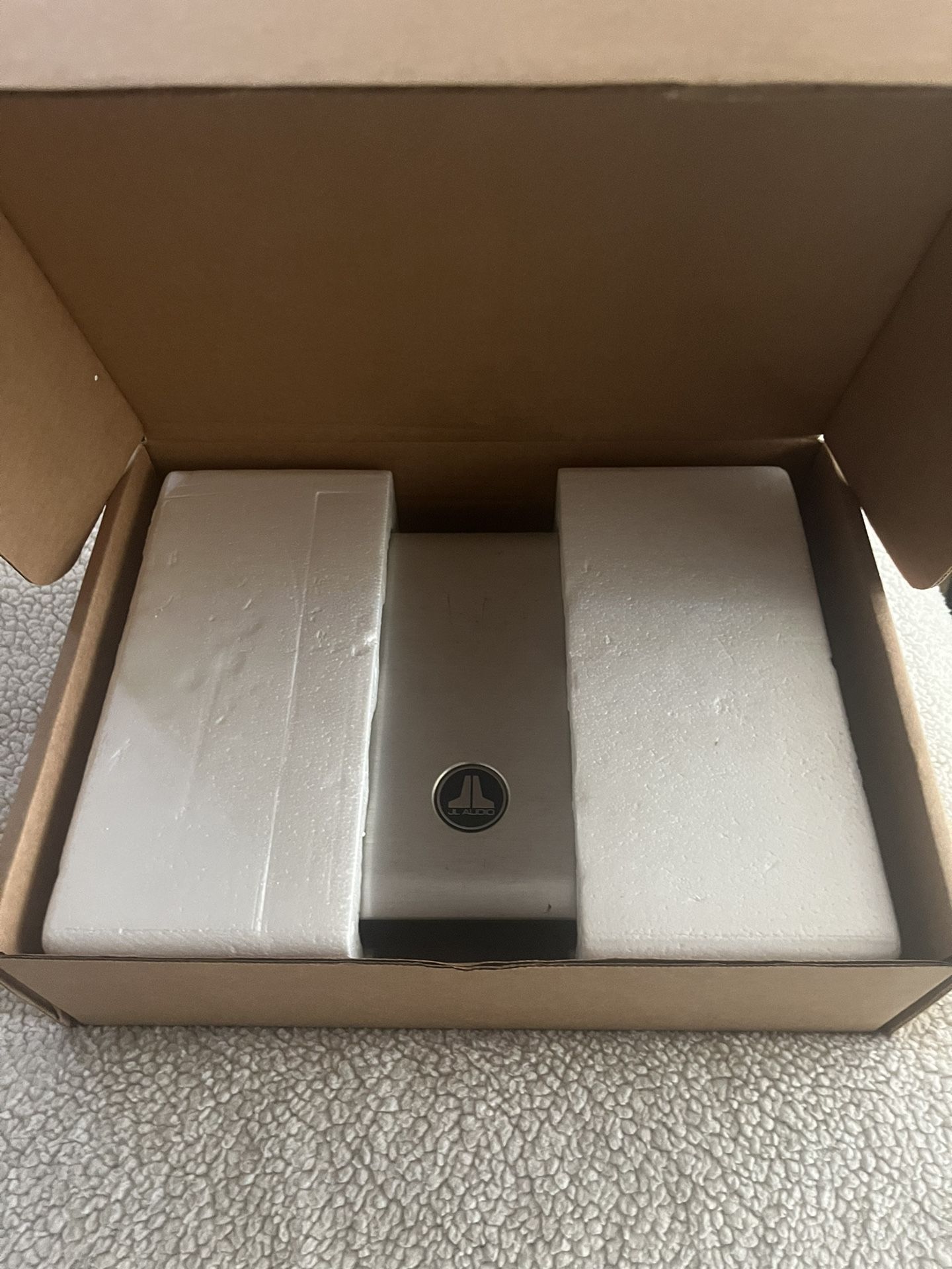 3-Pre-Owned JL AUDIO HD600/4 $600/each