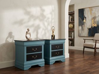 Nightstand set. In good condition. !