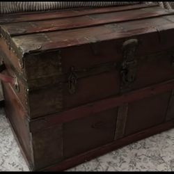 Vintage Storage Trunk 