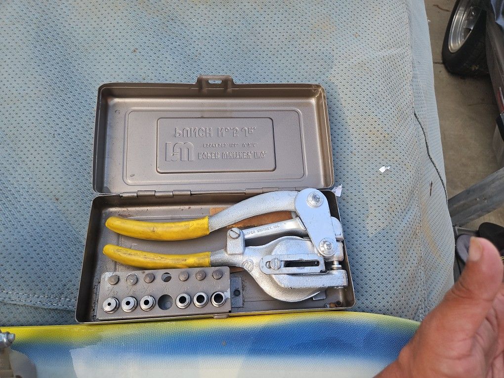 Roper Whitney Punch No.5 Jr