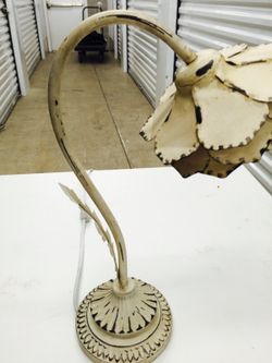 Shabby chic petite lamp