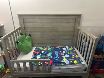 Delta children Monterey 4 in 1 crib