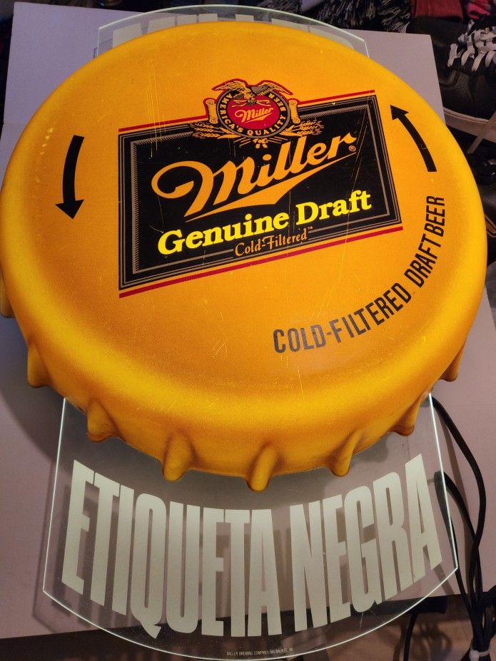 VTG MILLER GENUINE DRAFT BEER BOTTLE CAP TWIST LIGHUP SIGN READ DESCRIPTION