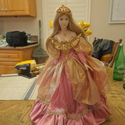 Franklin Mint Cinderella Porcelain Doll- 1987