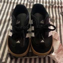 Adidas samba Size 7 Kids 